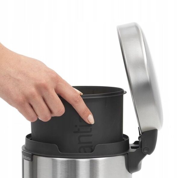Κάδος με πεντάλ BRABANTIA NewIcon 3L Confident Grey 233449