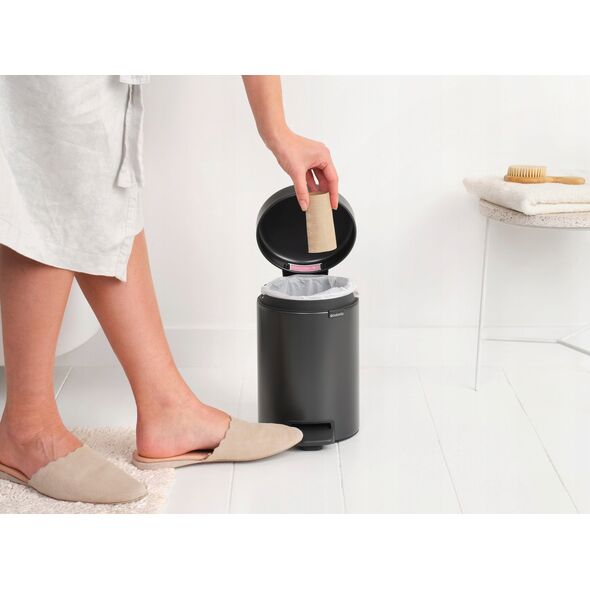Κάδος με πεντάλ BRABANTIA NewIcon 3L Confident Grey 233449