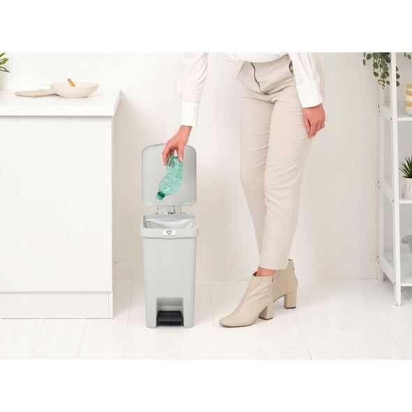 Κάδος με πεντάλ StepUp BRABANTIA 16 l Ανοιχτό Γκρι 800221