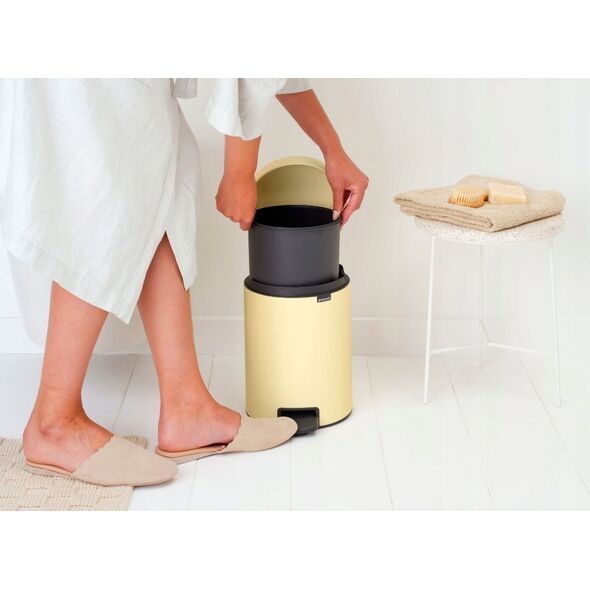 Νέο! BRABANTIA κάδος με πεντάλ NewIcon 5L Mellow Jellow 233784