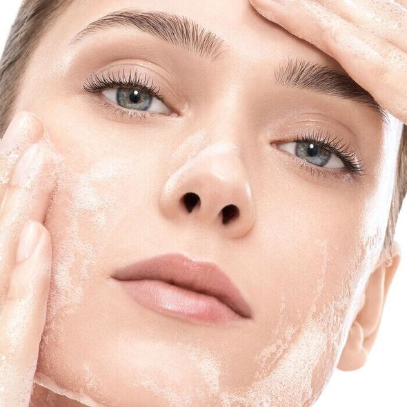 GUERLAIN_Abeille Royale Cleansing Care-In-Mousse αφρός καθαρισμού προσώπου 175ml