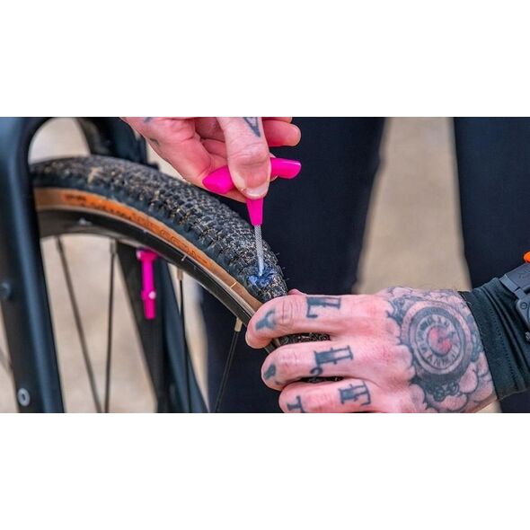 Muc-Off Muc-Off B.A.M. Tubeless Repair Kit -paikkasarja