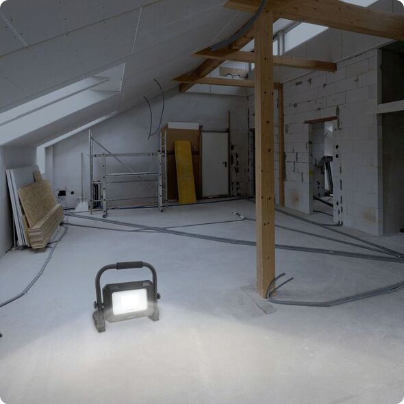 Ansmann FL20W-R 20W/2000lm wiederaufladbarer LED Strahler