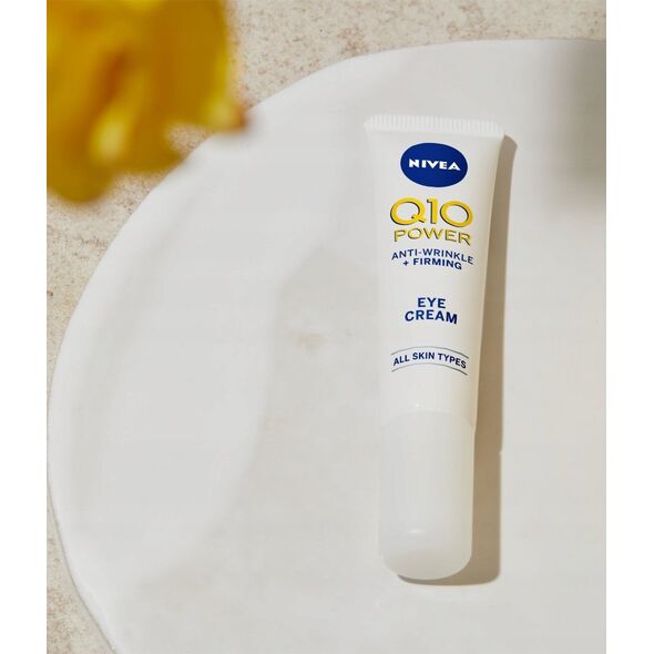 Krem pod oczy przeciwzmarszczkowy NIVEA Q10