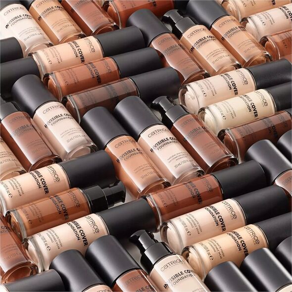 Catrice Invisible Cover Foundation Podkład matujący do twarzy 30ml (020N)