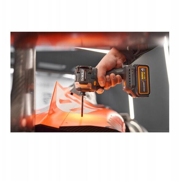 IMPACT DRIVER CD. DCF85MM2T-QW 18V 2X4AH