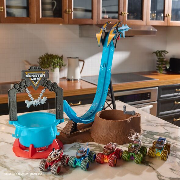 MONSTER JAM power wash set Truck Wash Playset, 6072014