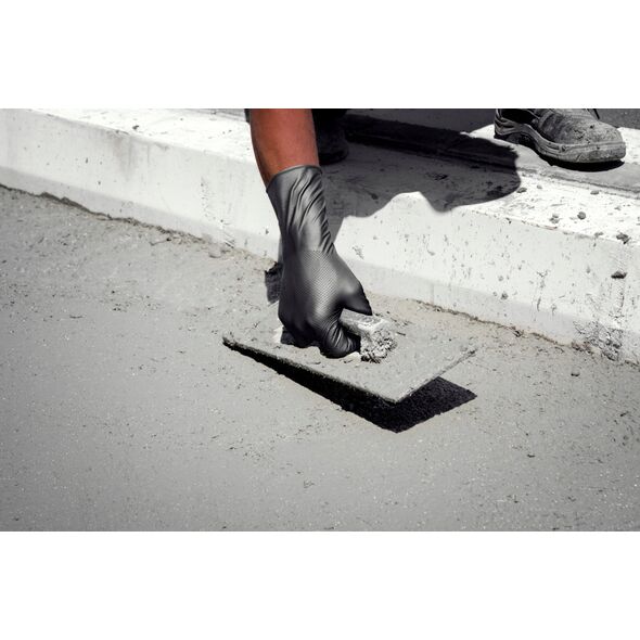 Disposable nitrile gloves with rough palm GRIPAZZ, black, size 2XL (50pcs.)