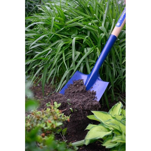 Shovel BIG, 125 cm, pointed, wooden handle