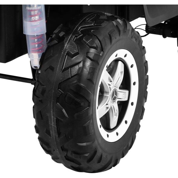 Pojazd Mercedes BENZ UNIMOG Biały