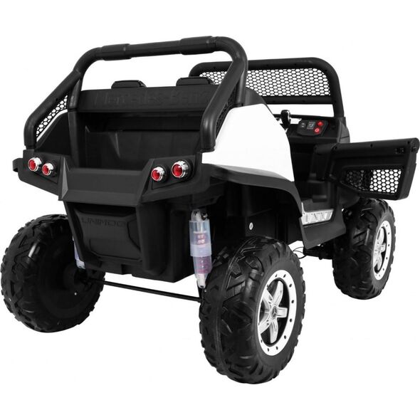 Pojazd Mercedes BENZ UNIMOG Biały
