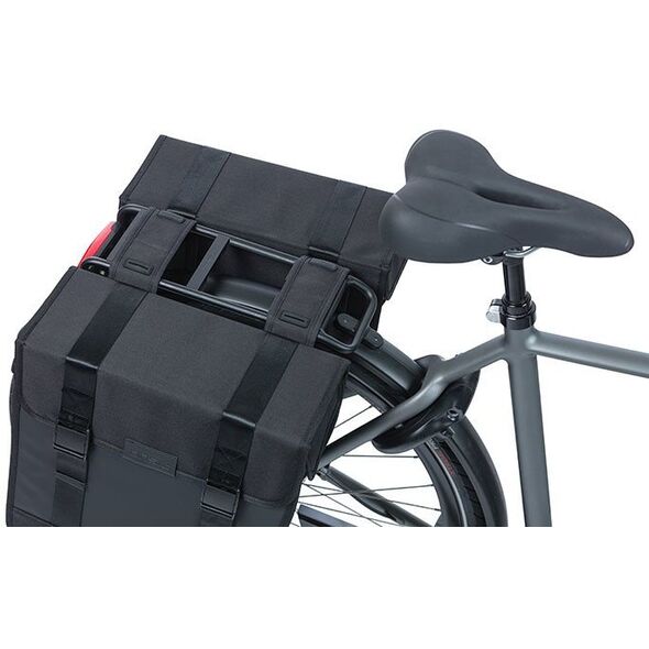 Διπλή αστική σακούλα BASIL TOUR XL WATERPROOF DOUBLE PANNIER BAG 35L, Universal Bridge System, αδιάβροχη μαύρη (NEW)