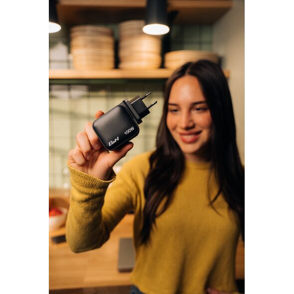 Verbatim Mini GaN Charger 100W 3Port US/EU/UK ADP         32230