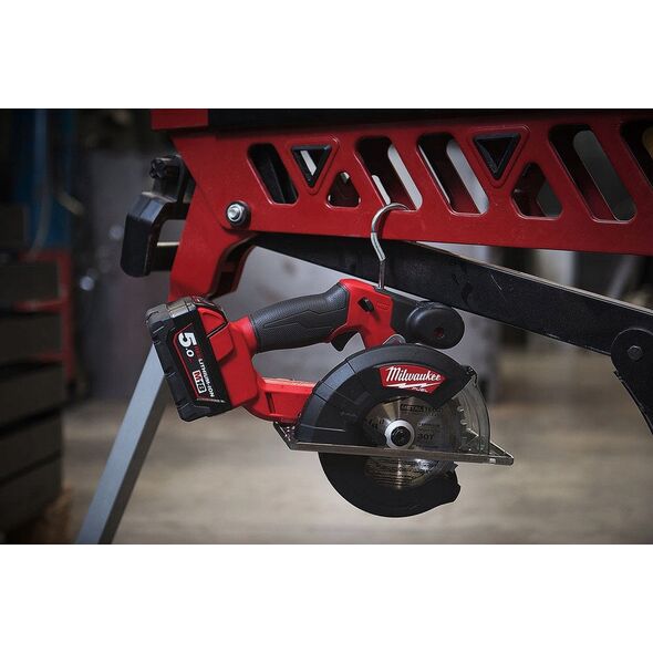 Ασύρματο δισκοπρίονο μετάλλου MILWAUKEE M18 FMCS-0 18V (χωρίς μπαταρία και φορτιστή)