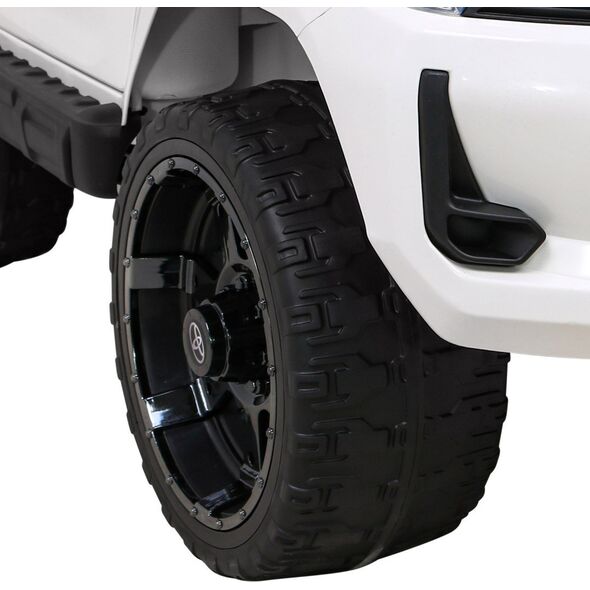 Toyota Hilux na akumulator dla dzieci Biały + Napęd 4x4 + Pilot + 2 bagażniki + Radio MP3 + LED