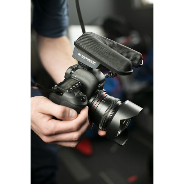 Sennheiser MKE 440 - Στερεοφωνικό πυκνωτικό μικρόφωνο εξοπλισμένο με φίλτρο χαμηλής διέλευσης