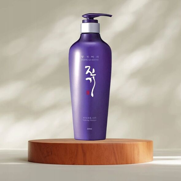 Daeng Gi Meo Ri Daeng Gi Meo Ri Vitalizing Σαμπουάν 300 ml σαμπουάν