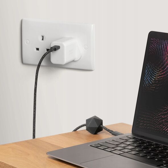 Native Union Fast GaN Charger - γρήγορος φορτιστής 45W PD, 1x USB-C (black)