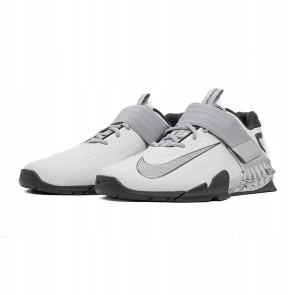 Nike Savaleos SE FZ8664-001 λευκό 44