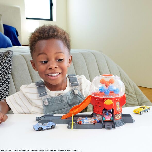 HOT WHEELS SPEED SNAP ΣΕΤ Κατάστημα Τσίχλα με γεύση μπαλόνι + αυτοκίνητο, για παιδιά +4 JBM62