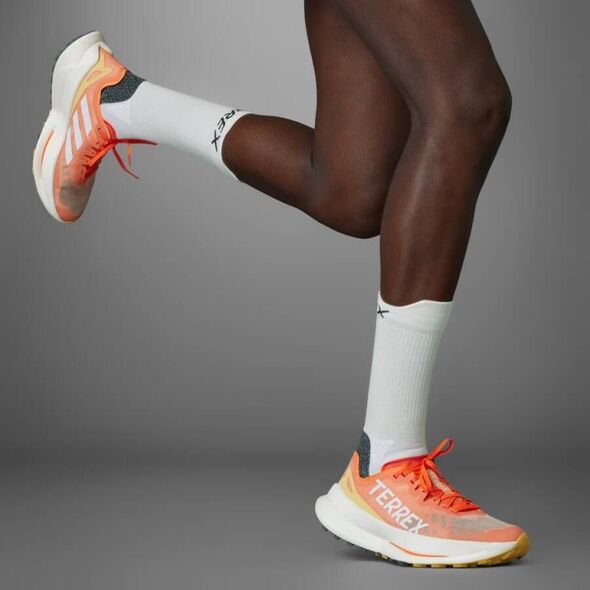 Γυναικεία παπούτσια trail adidas TERREX Agravic Speed Ultra - amber tint/crystal white/spark