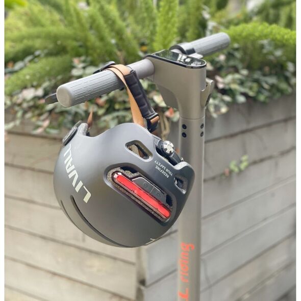 Livall Livall Kask Miejski Livall L23 z Szybką Czujnikiem Upadku SOS i LED