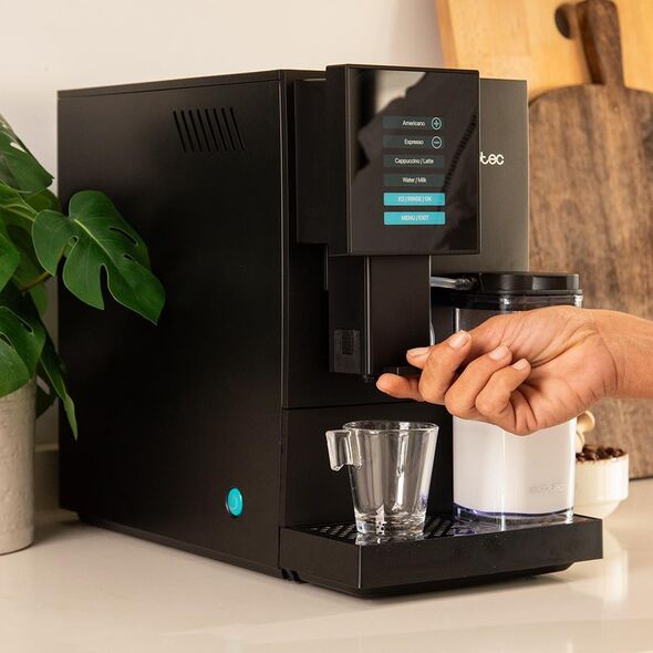 Ekspres do kawy Cecotec Cremmaet Compactccino