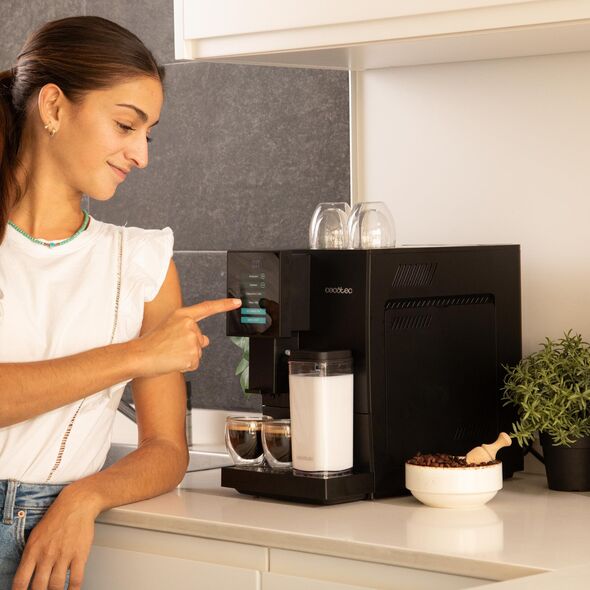 Ekspres do kawy Cecotec Cremmaet Compactccino