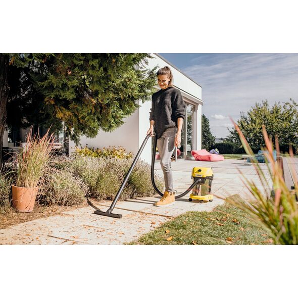 Vacuum Cleaner KARCHER Wet and dry vacuum cleaner WD 3 S V-17/4/20 + 4 FB 1000 Watts Suction power 230W Capacity 17 l Noise 74 dB Yellow Weight 4.8 kg 1.628-152.0