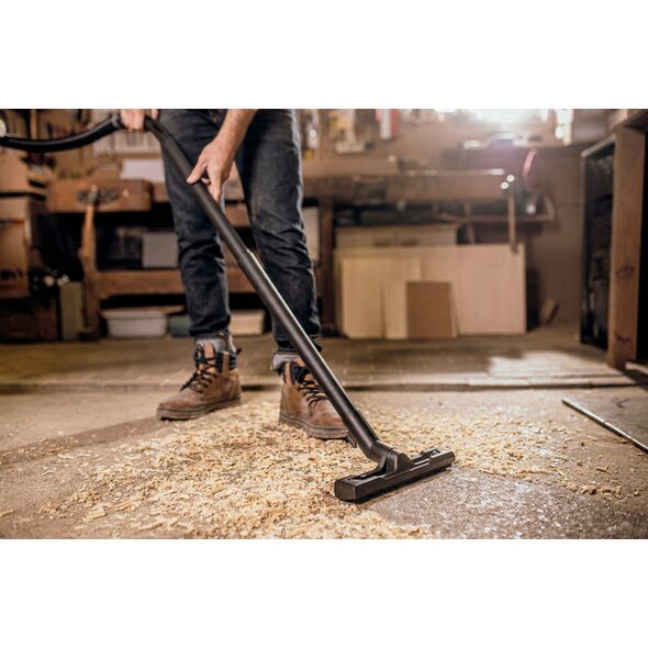 Vacuum Cleaner KARCHER Wet and dry vacuum cleaner WD 3 S V-17/4/20 + 4 FB 1000 Watts Suction power 230W Capacity 17 l Noise 74 dB Yellow Weight 4.8 kg 1.628-152.0