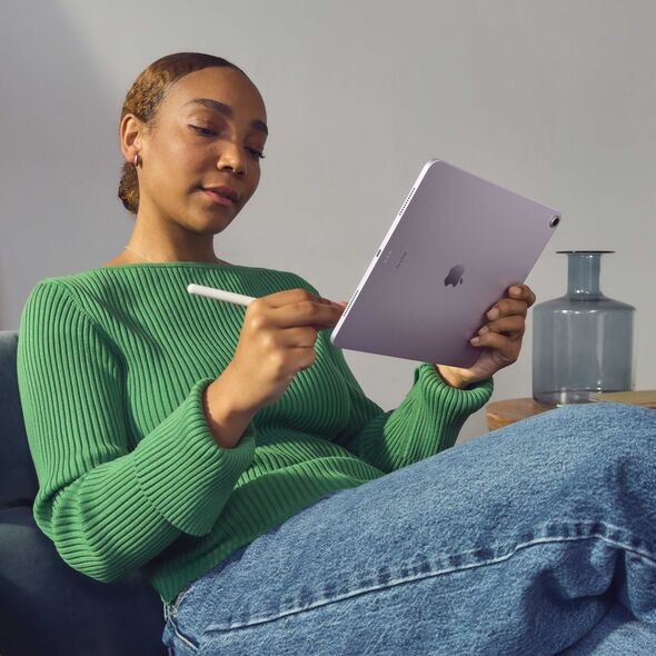 APPLE iPad Air 27,59cm 11,0Zoll WiFi 512GB Blue Apple M2 Chip Liquid Retina Display 2360 x 1640 pixel 264 ppi