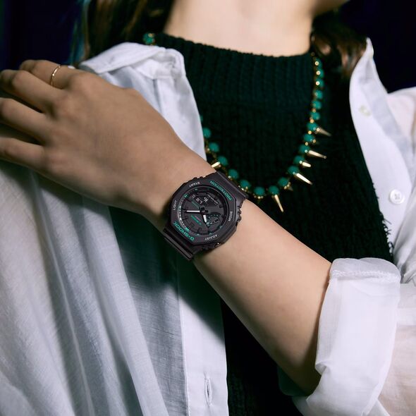 Zegarek G-SHOCK Casio G-Shock GMA-S2100GA-1AER 200m czarny