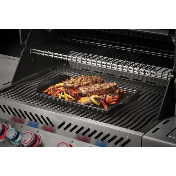 Roasting Dish With Chicken Stand