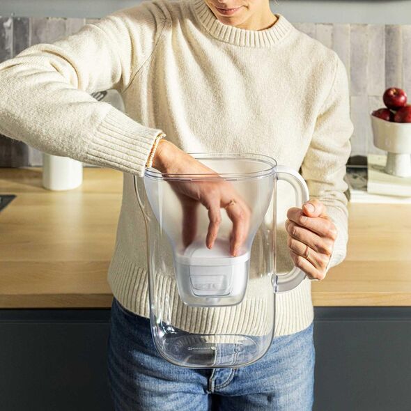 Brita Style Essential weiß