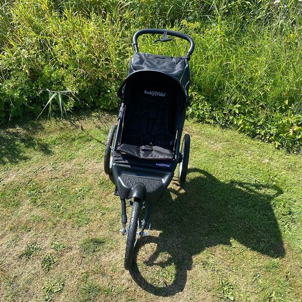 Bėgimo vežimėlis BabyTrold Jogger, black