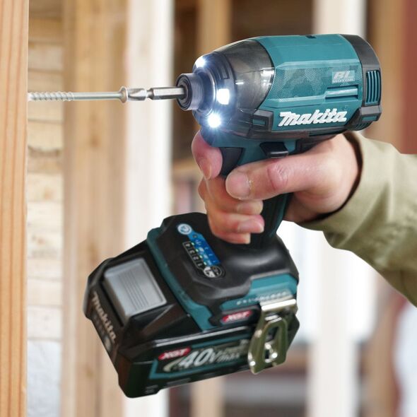 Klucz udarowy Makita MAKITA.IMPACT DRIVER.40V XGT TD002GD202 220Nm 2x2.5Ah