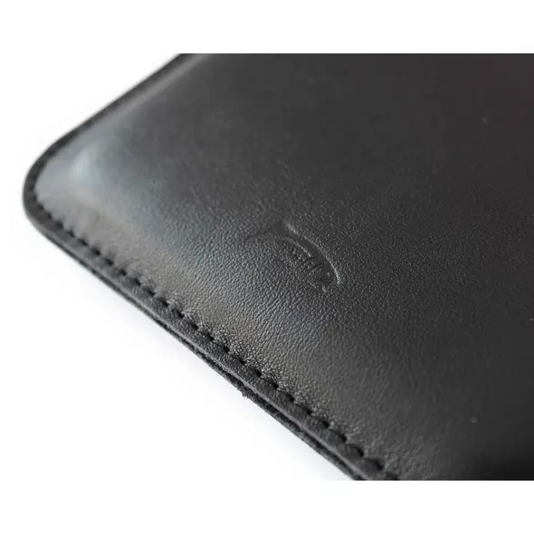 Skórzane etui LURESKO MASTER M na ebook 177x130x9mm (czarny gładki czarna nić) (PAP)