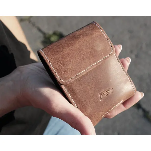 Skórzane etui ochronne LURESKO FLIP SLEEVE M do Samsung Galaxy Z Flip 3/4/5/6 Motorola Razr 50 / 40 Ultra Huawei Pocket (brąz vintage  biała nić)