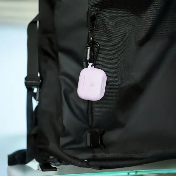 Silikonowe etui z karabińczykiem Bizon Case Headphone Silicone do Apple AirPods 3 lawendowe