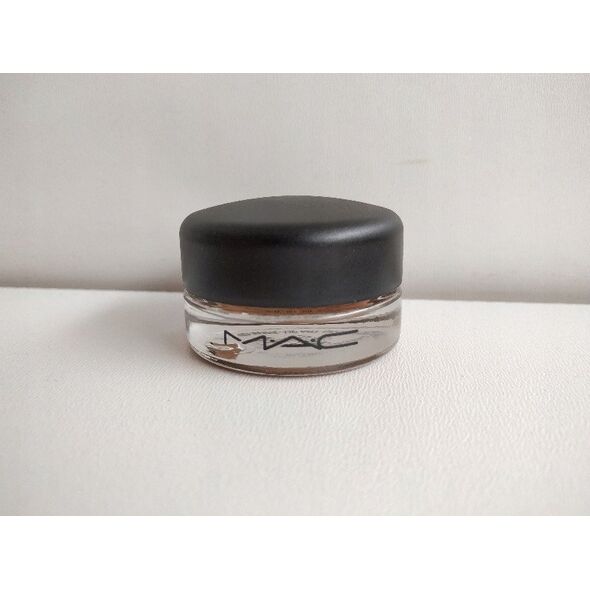 MAC PRO LONGWEAR PAINT POT LAYIN LOW 5G
