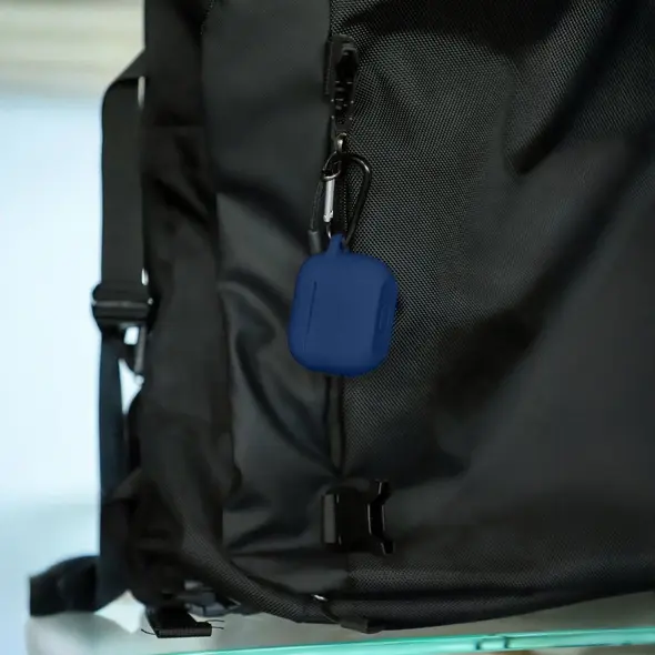 Silikonowe etui z karabińczykiem Bizon Case Headphone Silicone do Apple AirPods Pro 2 granatowe