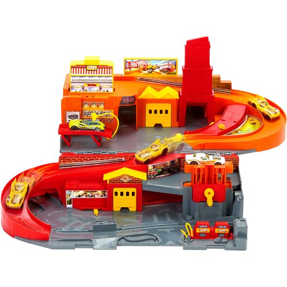 Hot Wheels Rajdowe miasto Przenośny zestaw JFH37