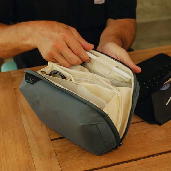 Wkład Travel Line Peak Design Tech Pouch Ocean v2 - niebieski