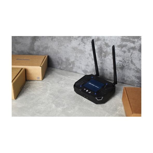 Teltonika TCR100, Wi-Fi 5 (802.11ac), Dual-band (2.4 GHz / 5 GHz), Ethernet LAN, 4G, Black, Tabletop router