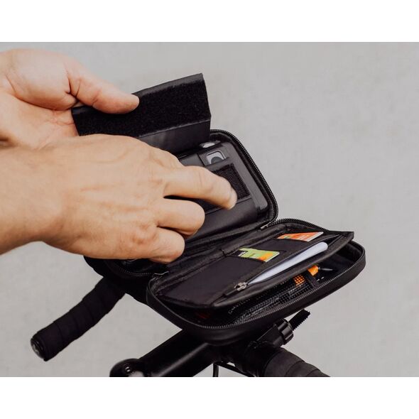 Dviracio krepsys ant vairo Force TOUCH (juodas)