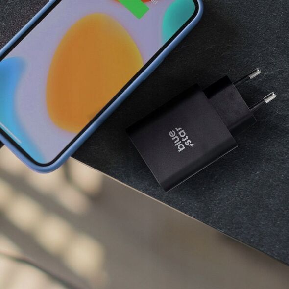 Ładowarka sieciowa do telefonu Blue Star USB C + USB A QC4.0 PD 3A 25W TFB-TC-25WPD czarna