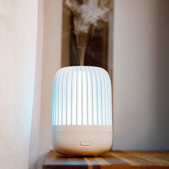Dyfuzor zapachowy InnoGio INNOGIO GIOHYGRO AROMA DYFUZOR ZAPACHOWY, LAMPKA