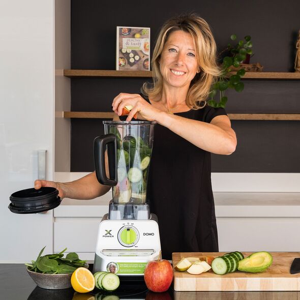 DOMO Blender kielichowy DO747BL