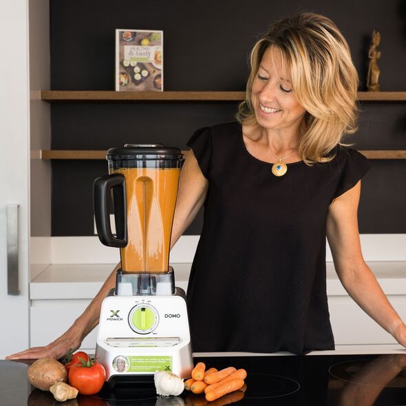 DOMO Blender kielichowy DO747BL