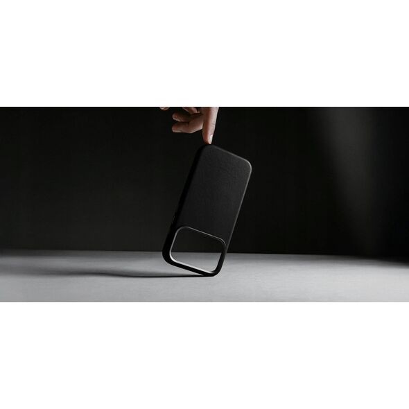 NOMAD Traditional Leather Case - skórzane etui do iPhone 17 Pro kompatybilne z MagSafe (black)